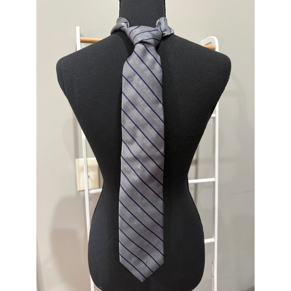 Brooks Brothers Silk Tie Silver Grey Navy Blue Stripe Herringbone Woven England